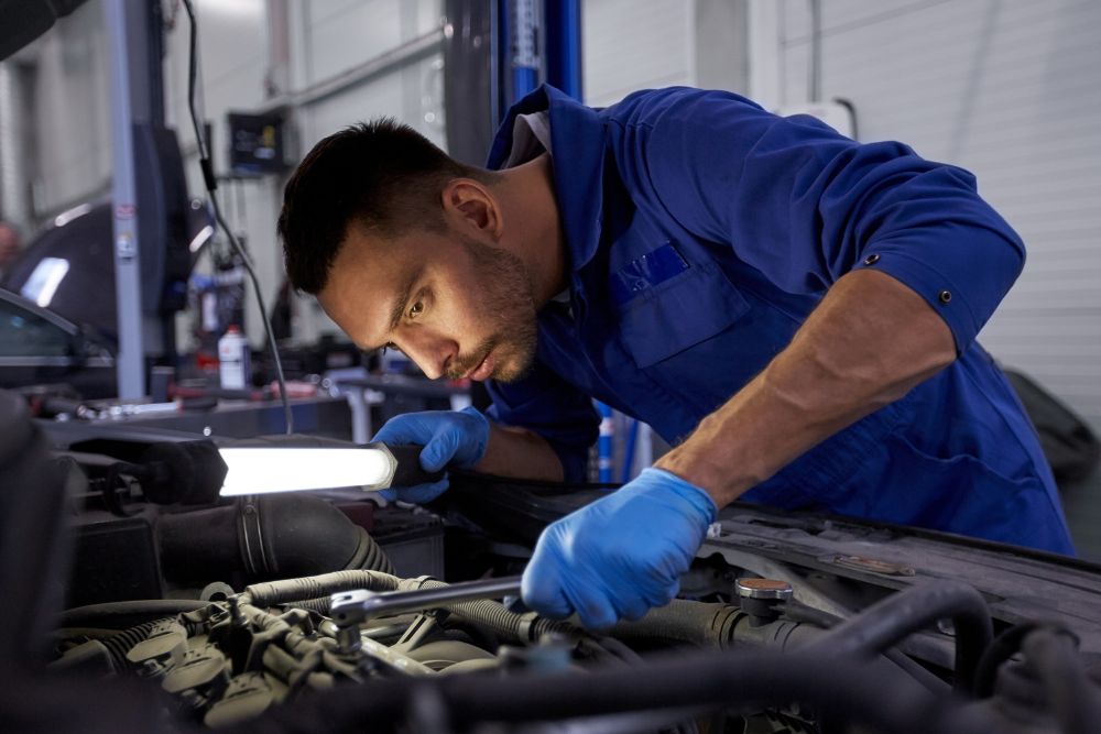 Understanding the Different Services Offered by Auto Mechanics